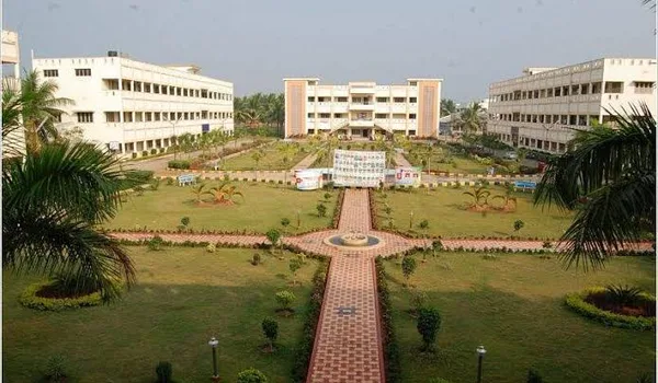 Featured Image Of Colleges and Universities near Purva Cityspire