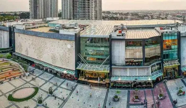 Featured Image Of Shopping and Entertainment near Purva Cityspire
